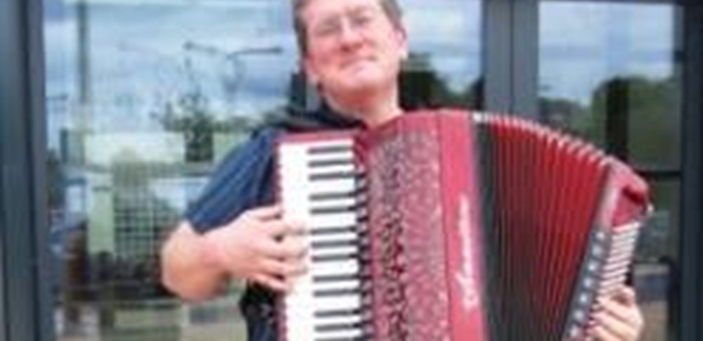 Learn to play the Piano Accordion